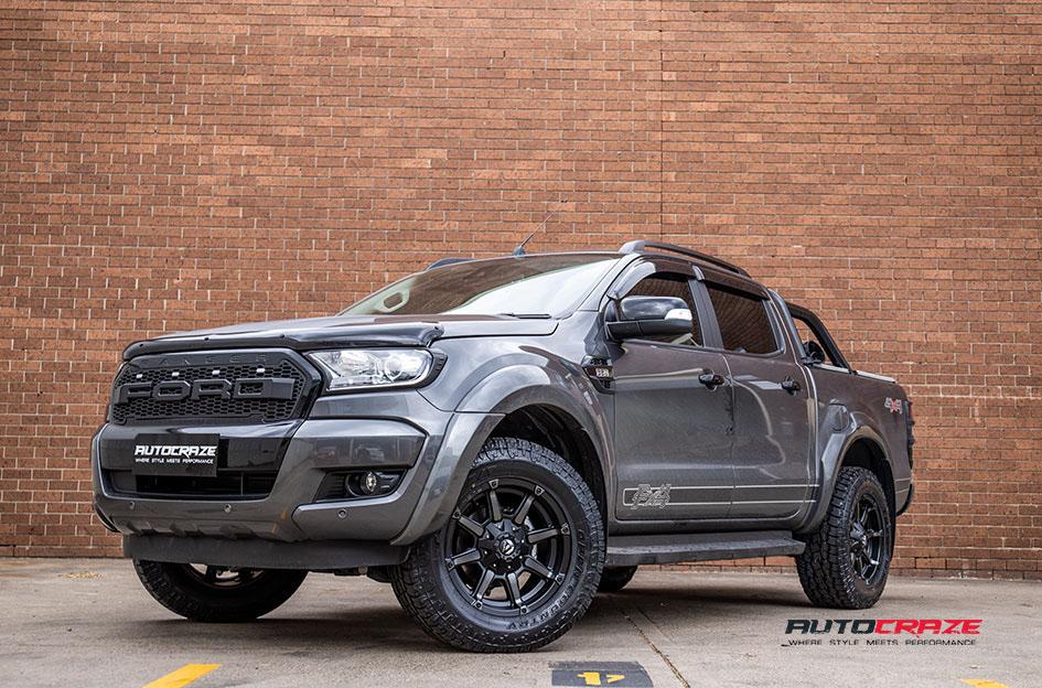 FORD RANGER COUPLER BLACK MACHINED WITH DARK TINT